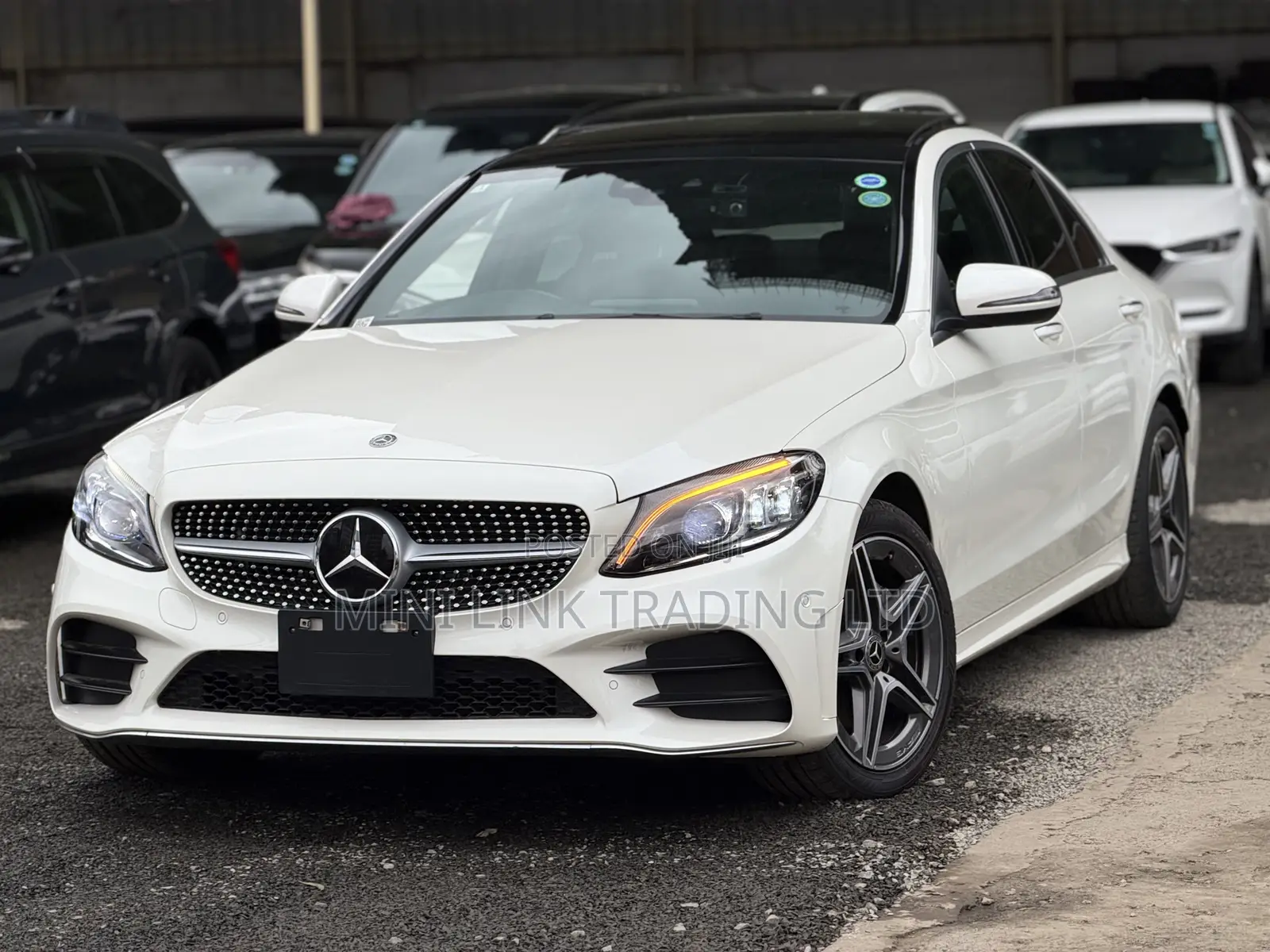 Mercedes-Benz C200 2019 Pearl