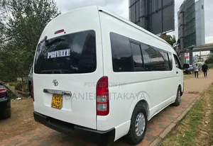 Toyota HiAce 2013 White