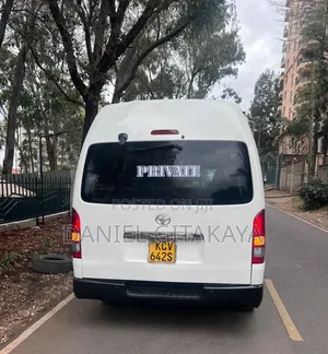 Toyota HiAce 2013 White