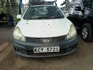 Nissan Advan 2013 White