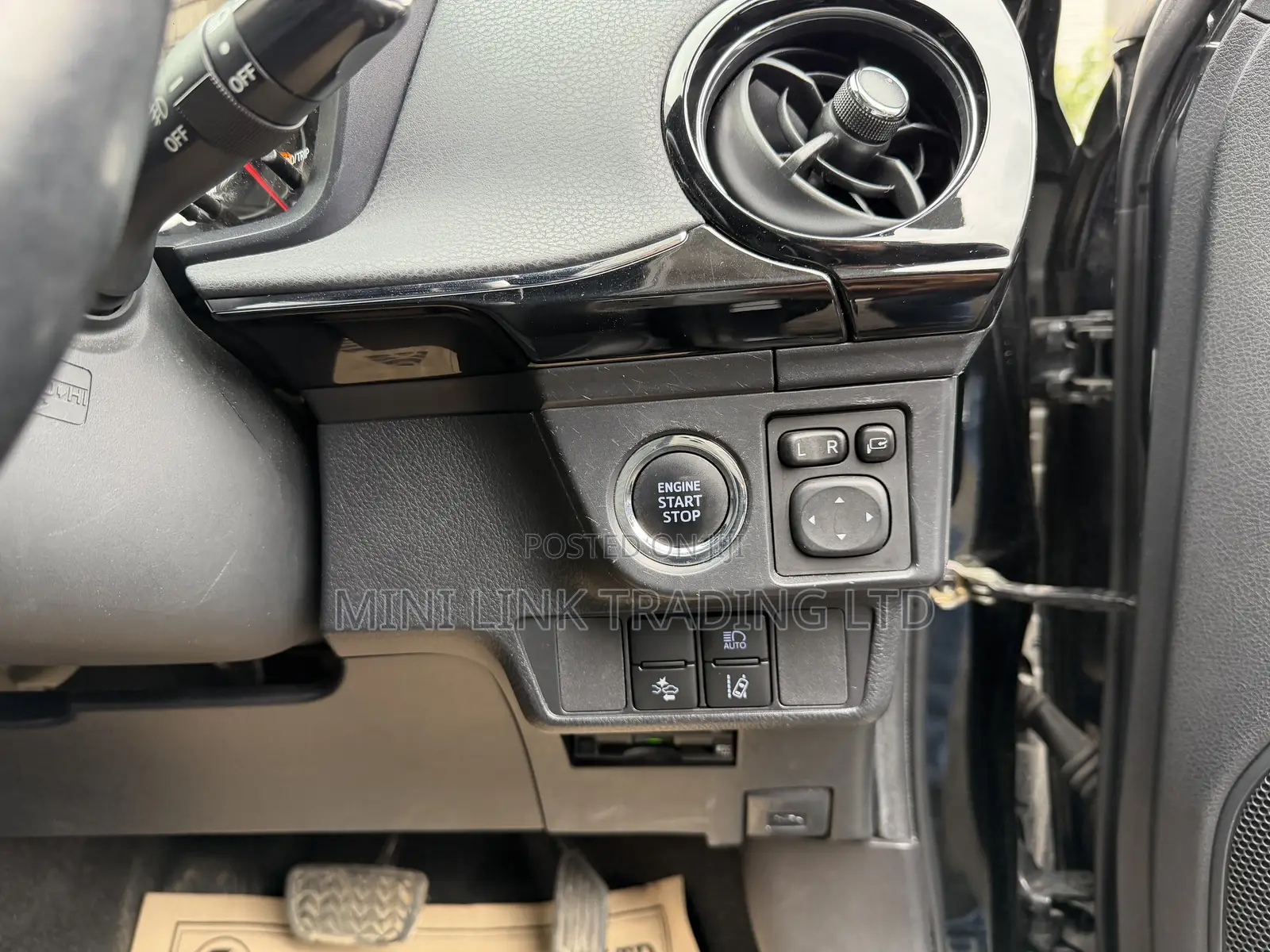 Toyota Corolla Fielder 1.5 Petrol AWD 2019 Black