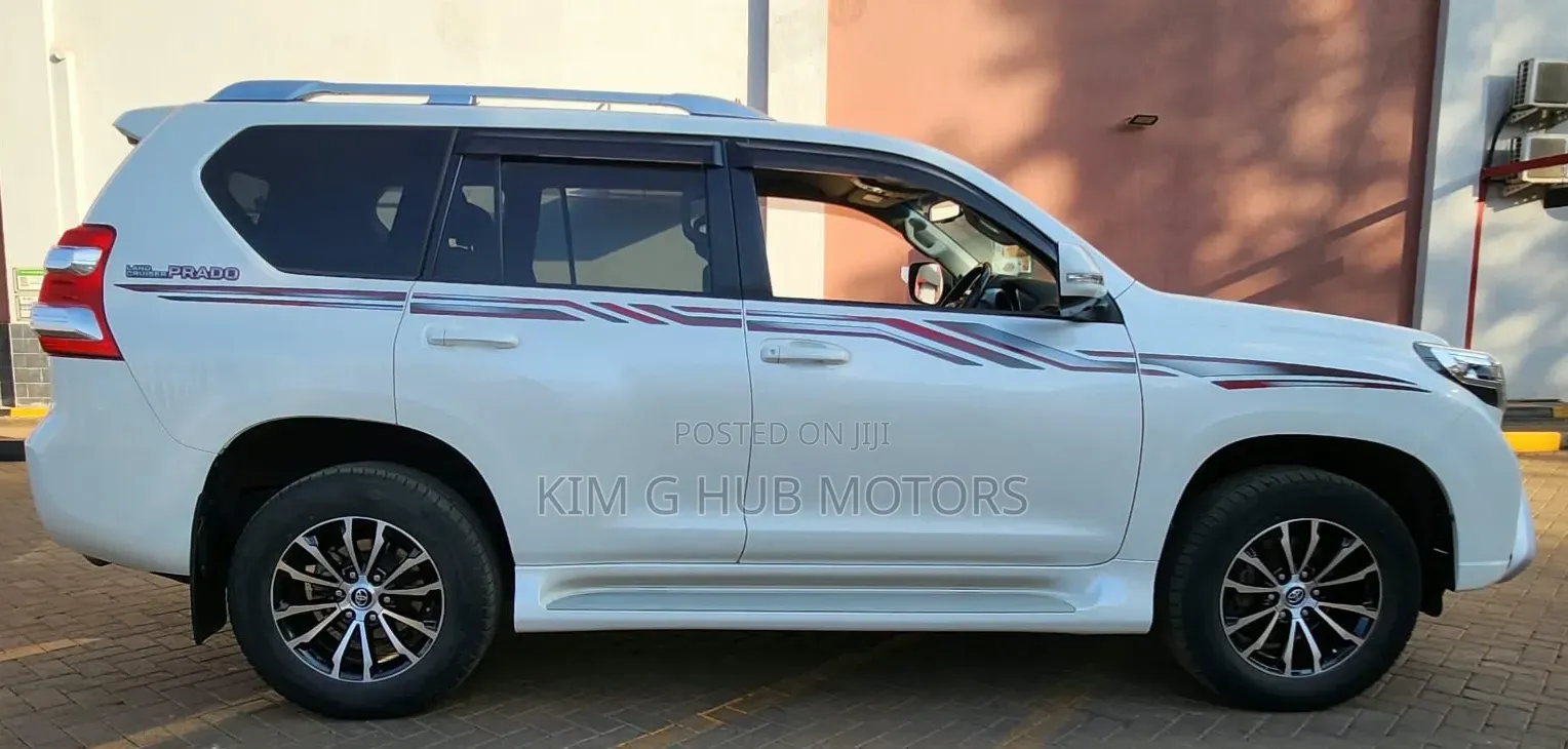 Toyota Land Cruiser Prado 2017 White