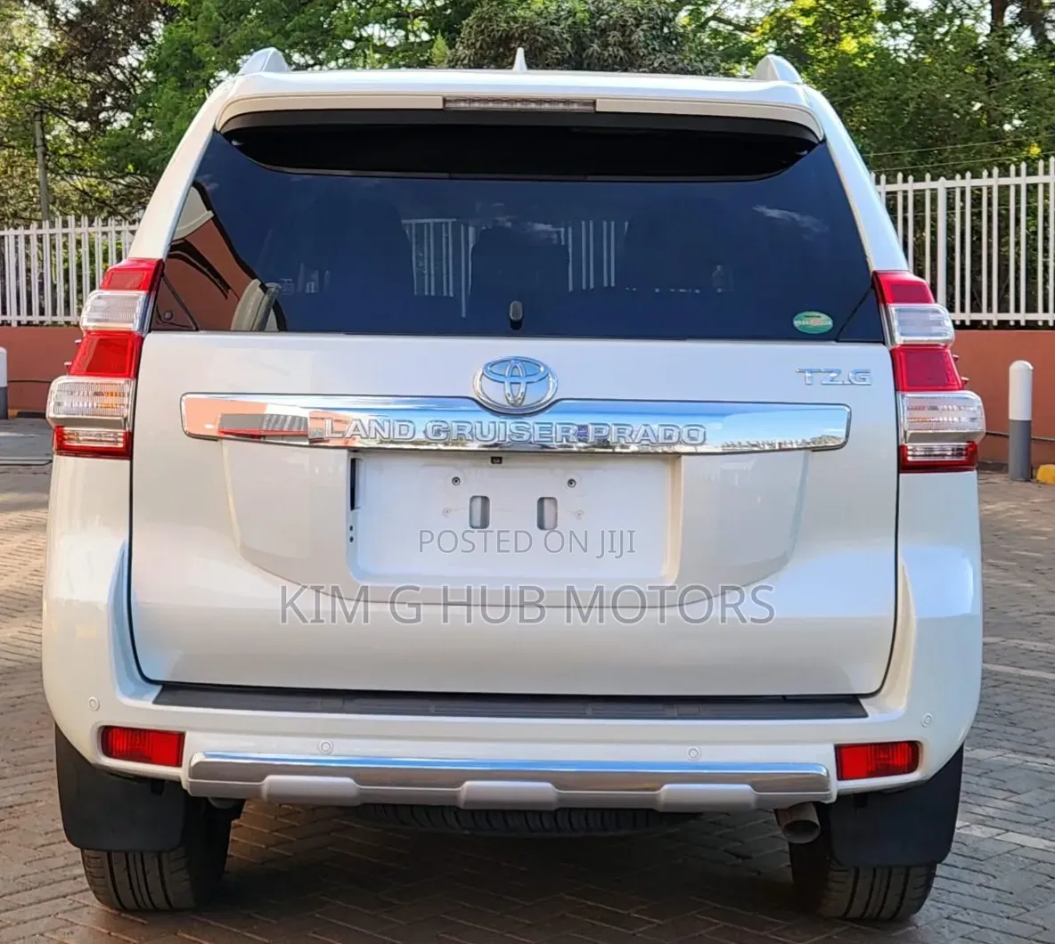 Toyota Land Cruiser Prado 2017 White