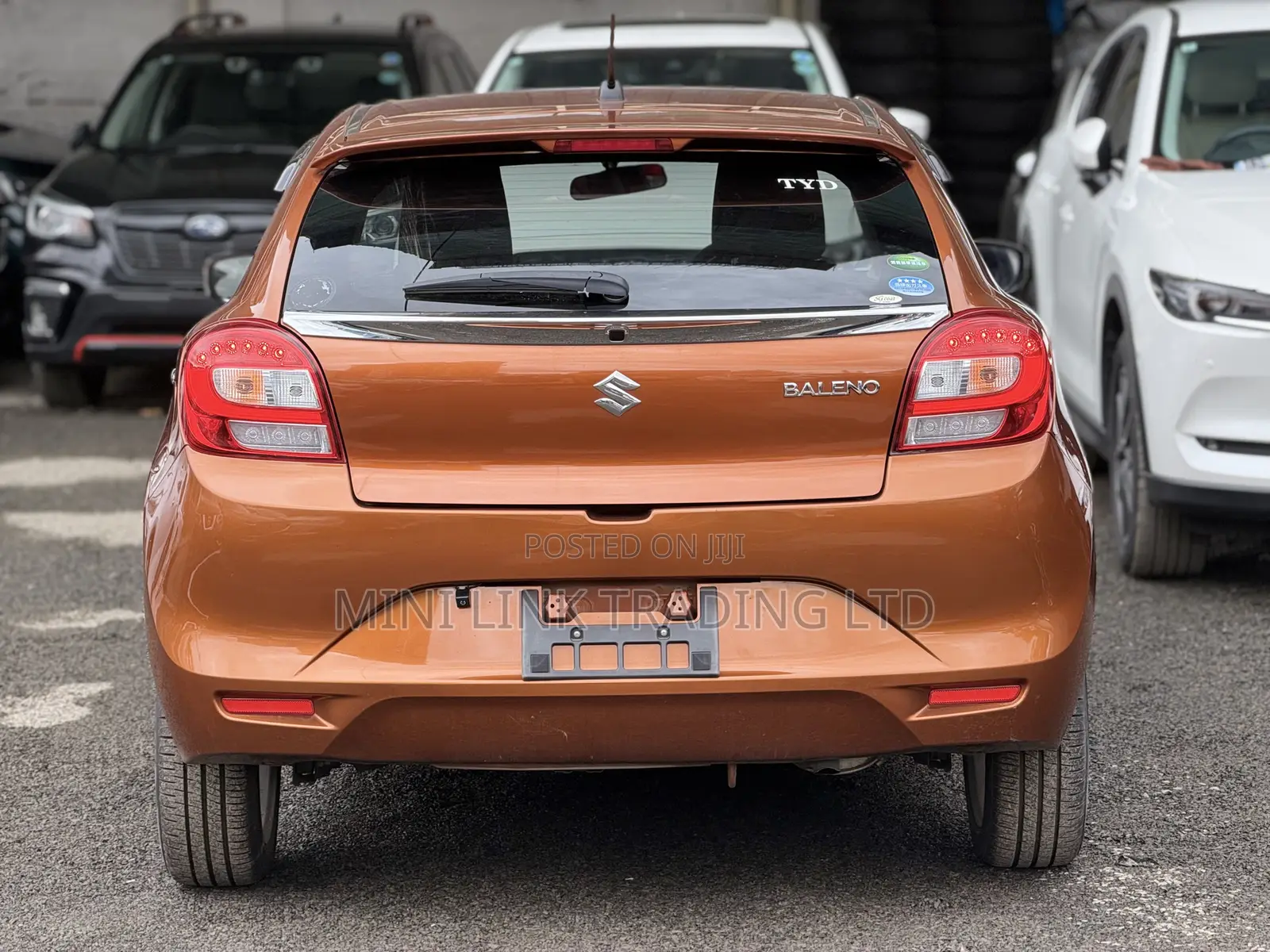 Suzuki Baleno 2020 Orange