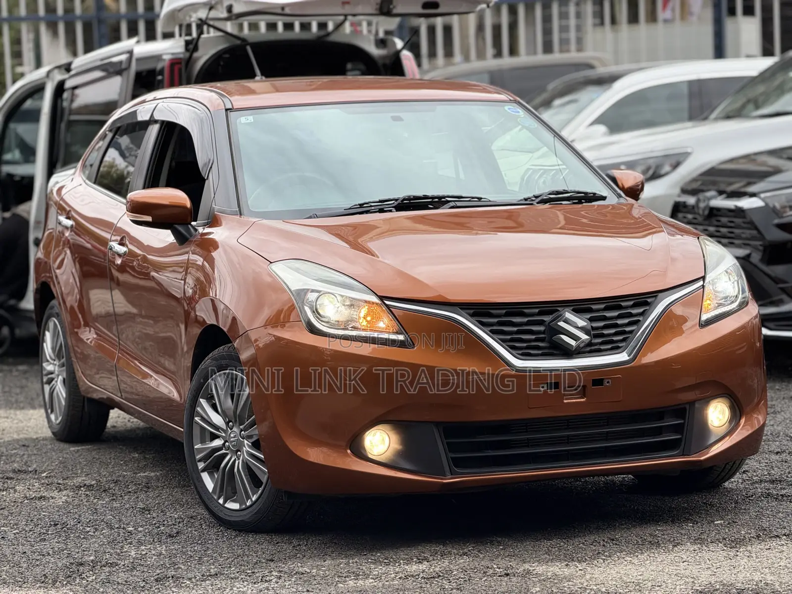 Suzuki Baleno 2020 Orange