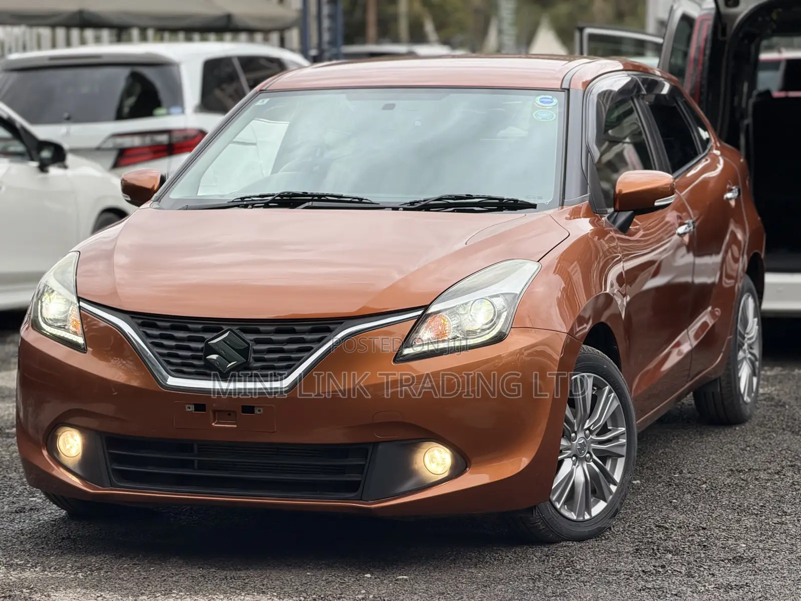 Suzuki Baleno 2020 Orange