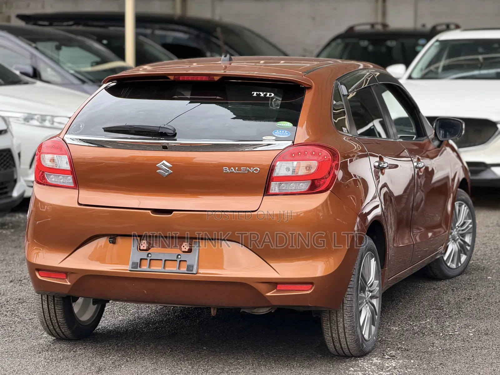 Suzuki Baleno 2020 Orange