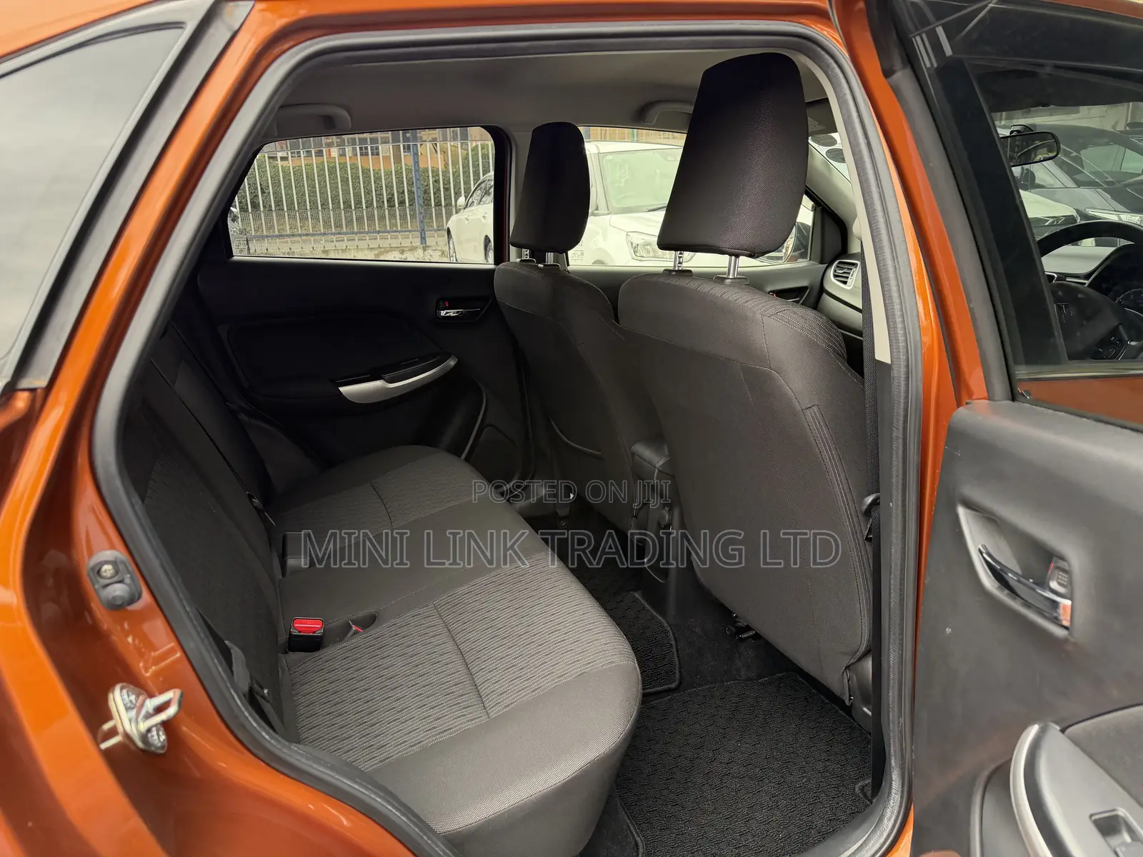 Suzuki Baleno 2020 Orange