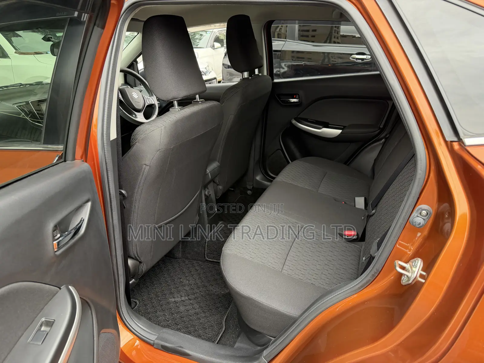 Suzuki Baleno 2020 Orange