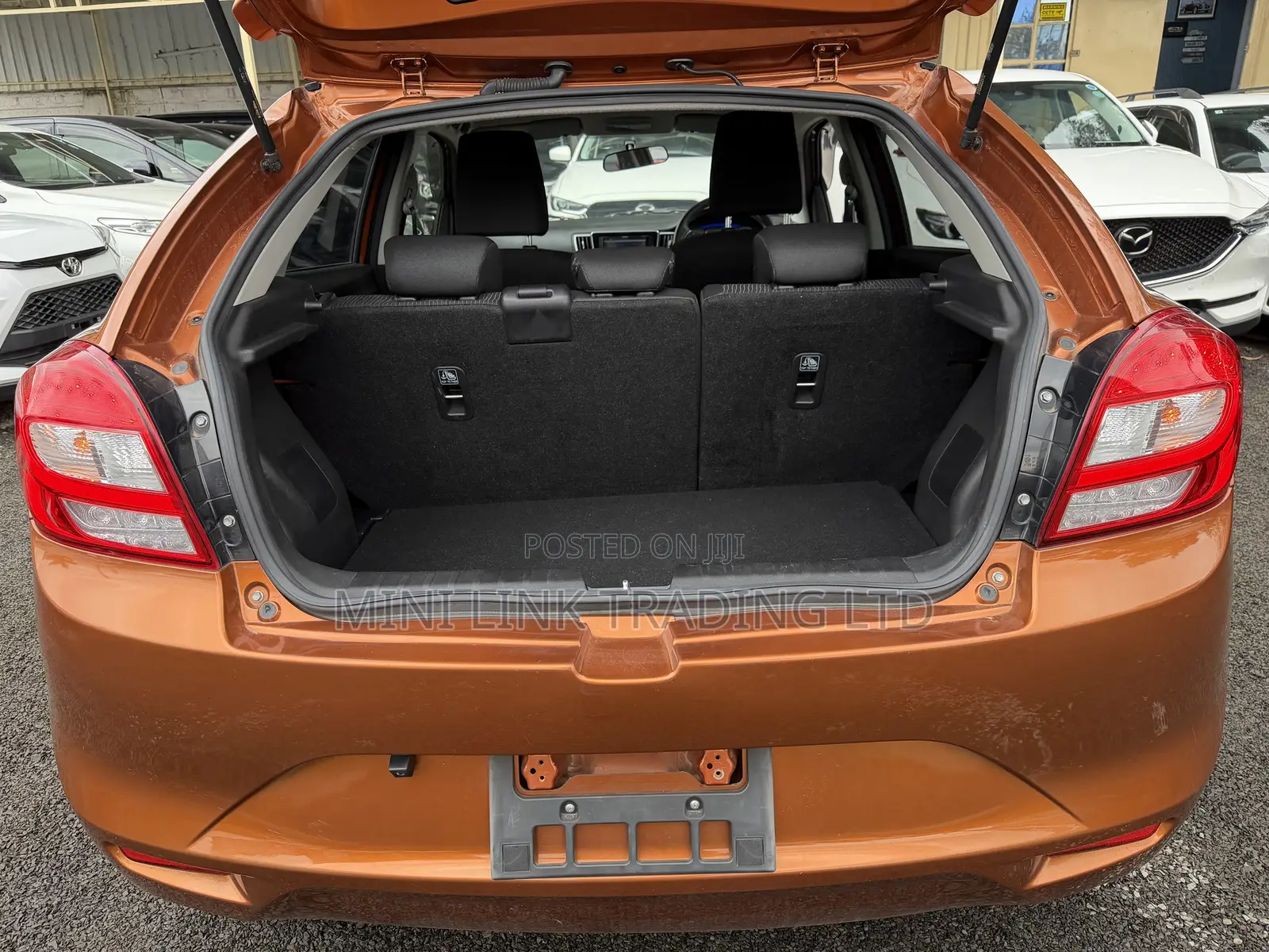 Suzuki Baleno 2020 Orange