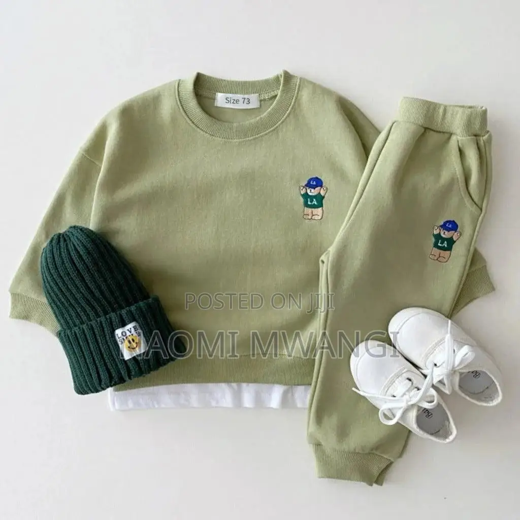 L.A Bear 2 Piece Sweatshirt and Pants