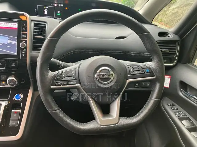 Nissan Serena 2019 White