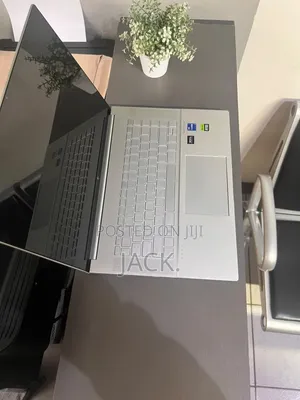 Laptop HP Envy 16 Gaming 16-h1023dx 16GB Intel Core i7 SSD 512GB