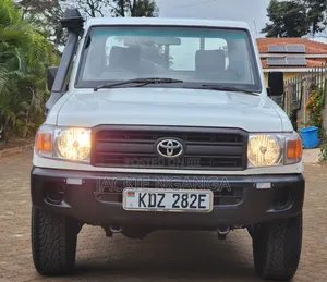 Toyota Land Cruiser 2013 White