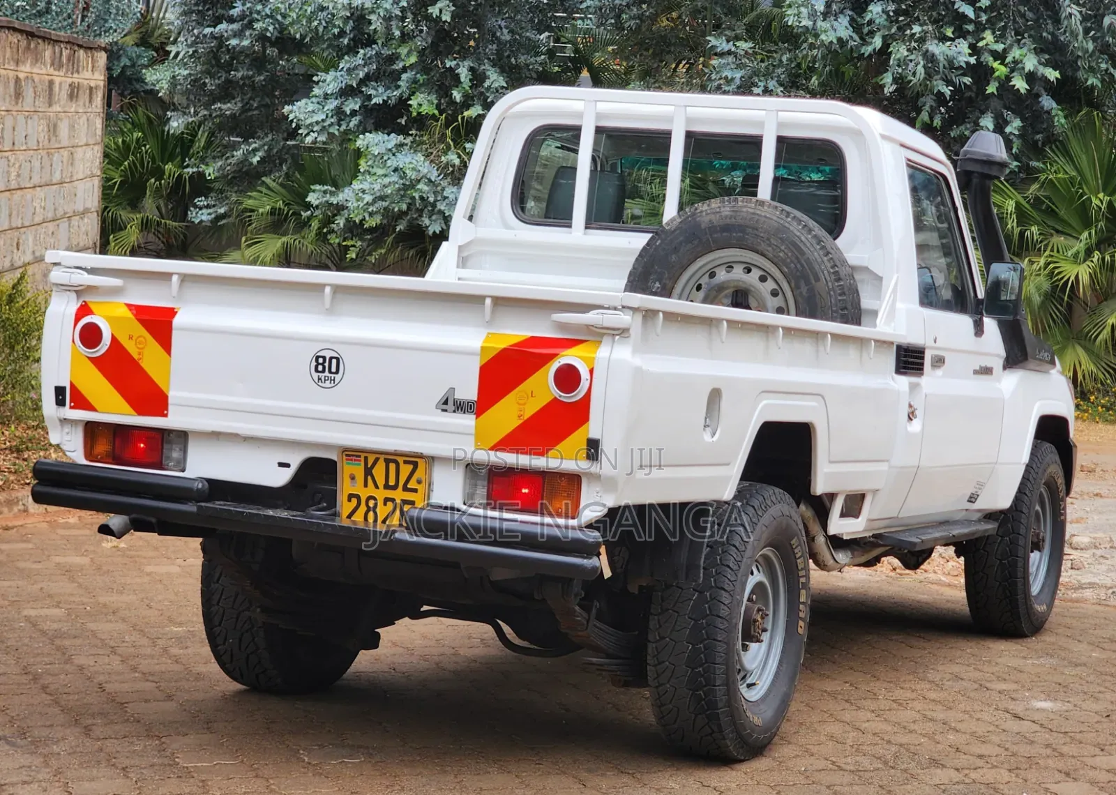 Toyota Land Cruiser 2013 White