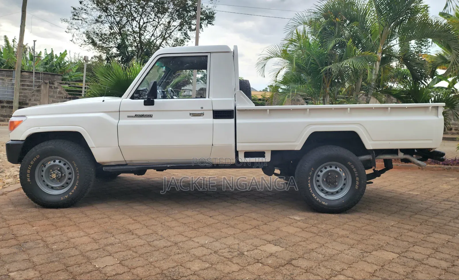 Toyota Land Cruiser 2013 White