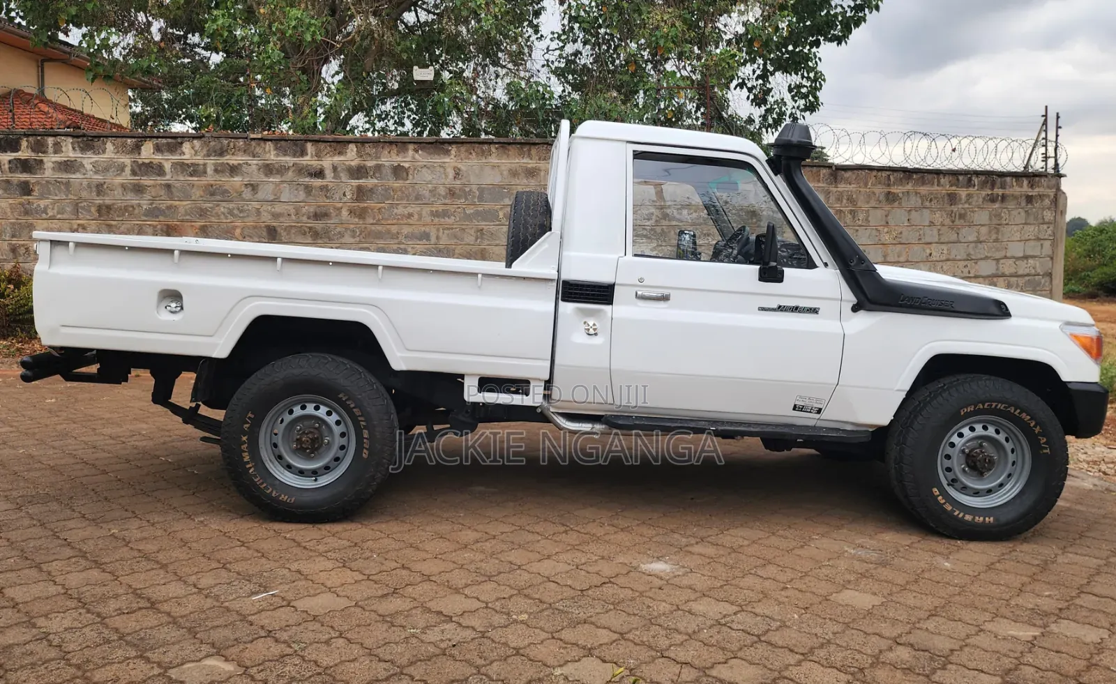 Toyota Land Cruiser 2013 White