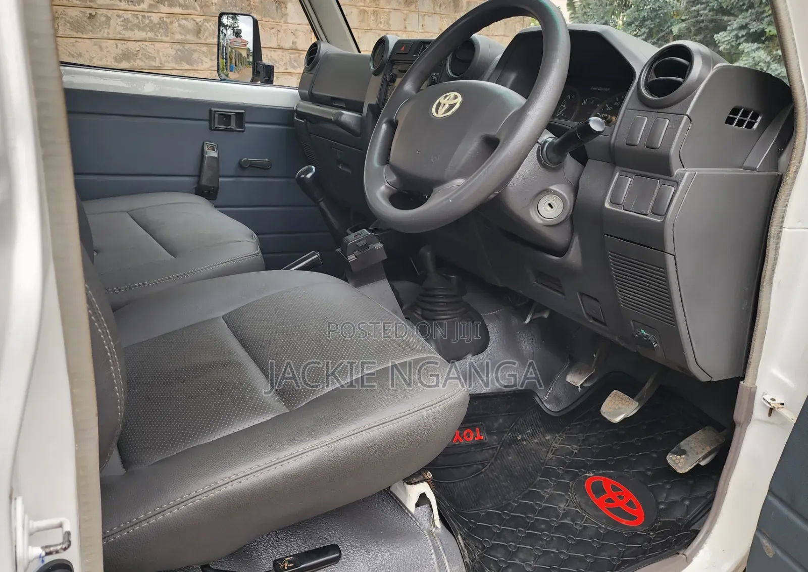 Toyota Land Cruiser 2013 White