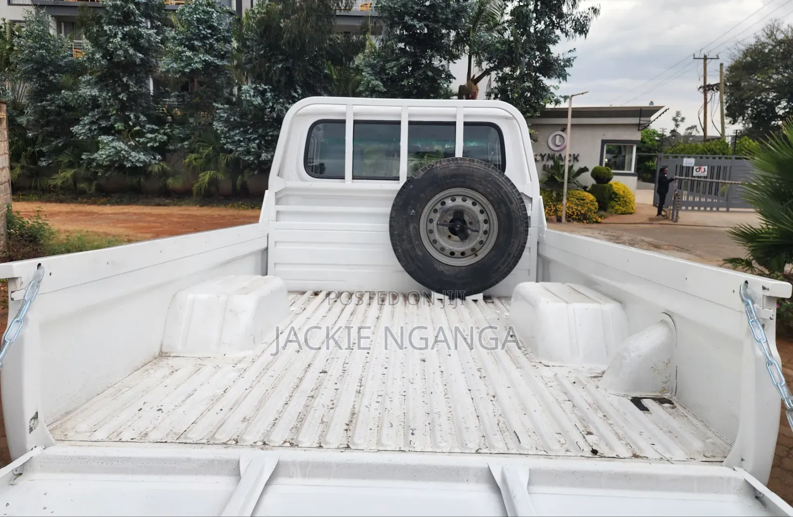 Toyota Land Cruiser 2013 White