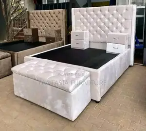5x6 Cream Chester Bed + 2 Sidebed Boxes + Storage Bench / Ottoman