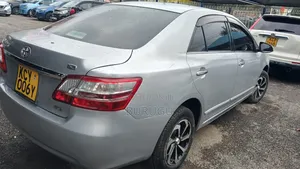 Toyota Premio 2013 Silver