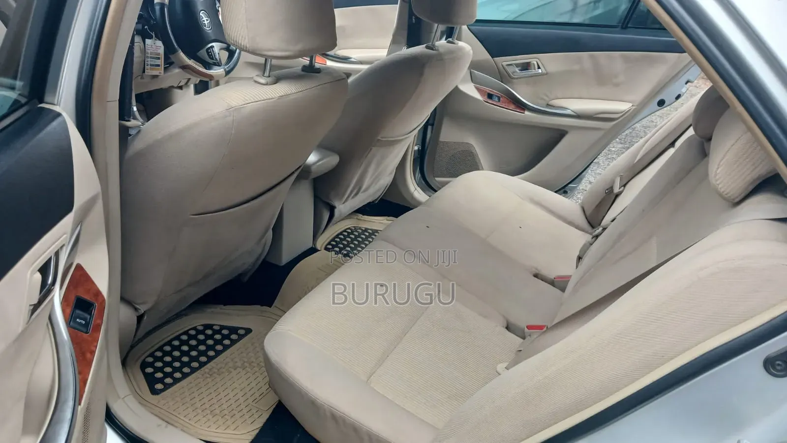 Toyota Premio 2013 Silver