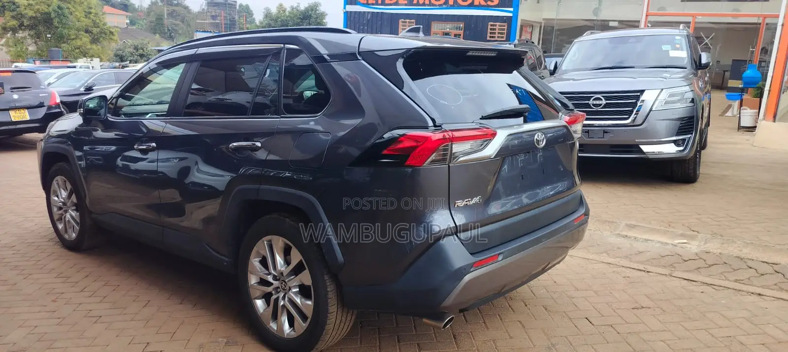 Toyota RAV4 XLE Premium FWD 2019 Gray