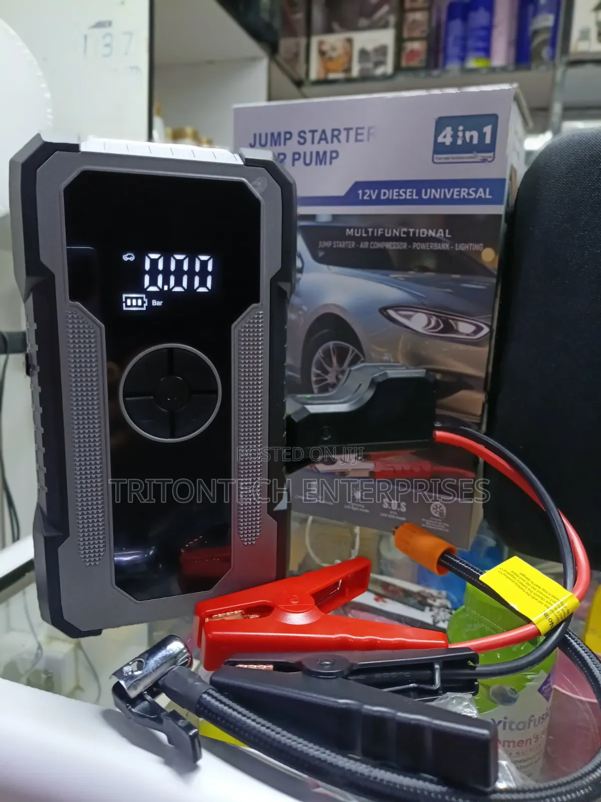 The Ultimate 4-in-1 Car Rescue Tool Jump Starter💯