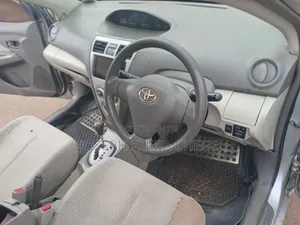 Toyota Belta 2012 Silver