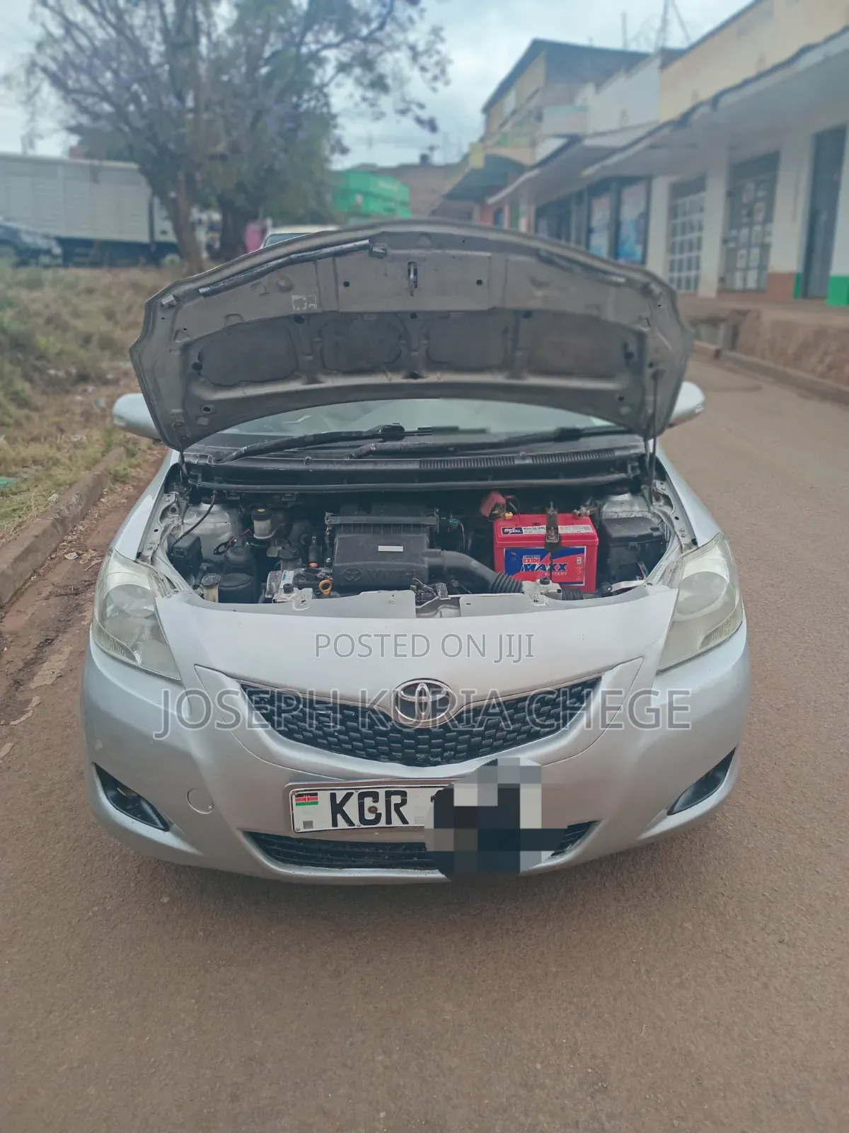 Toyota Belta 2012 Silver