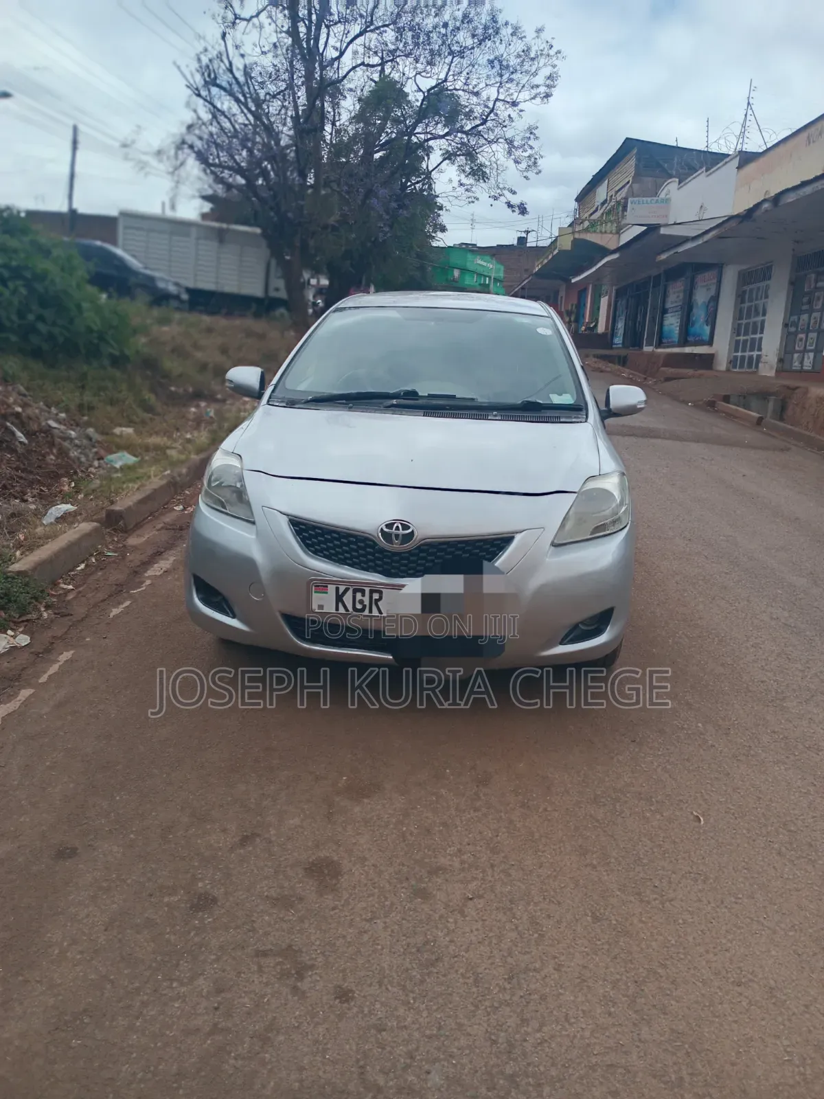 Toyota Belta 2012 Silver