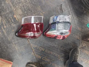 Fielder 2018 Body  Tail Light / Lens