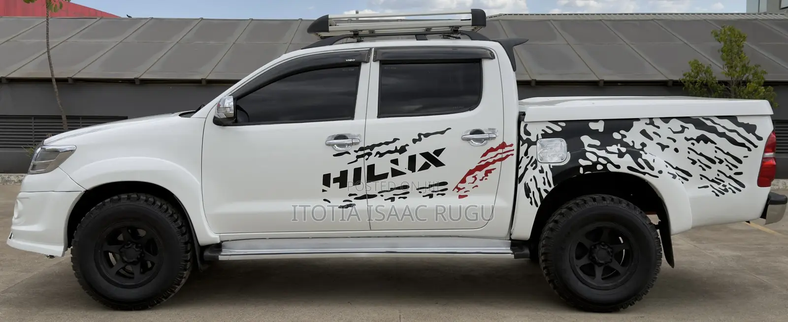 Toyota Hilux 2.5 D-4D 4X4 SRX 2012 White