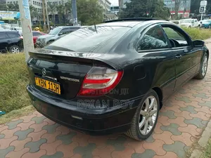 Mercedes-Benz C200 2005 Blue