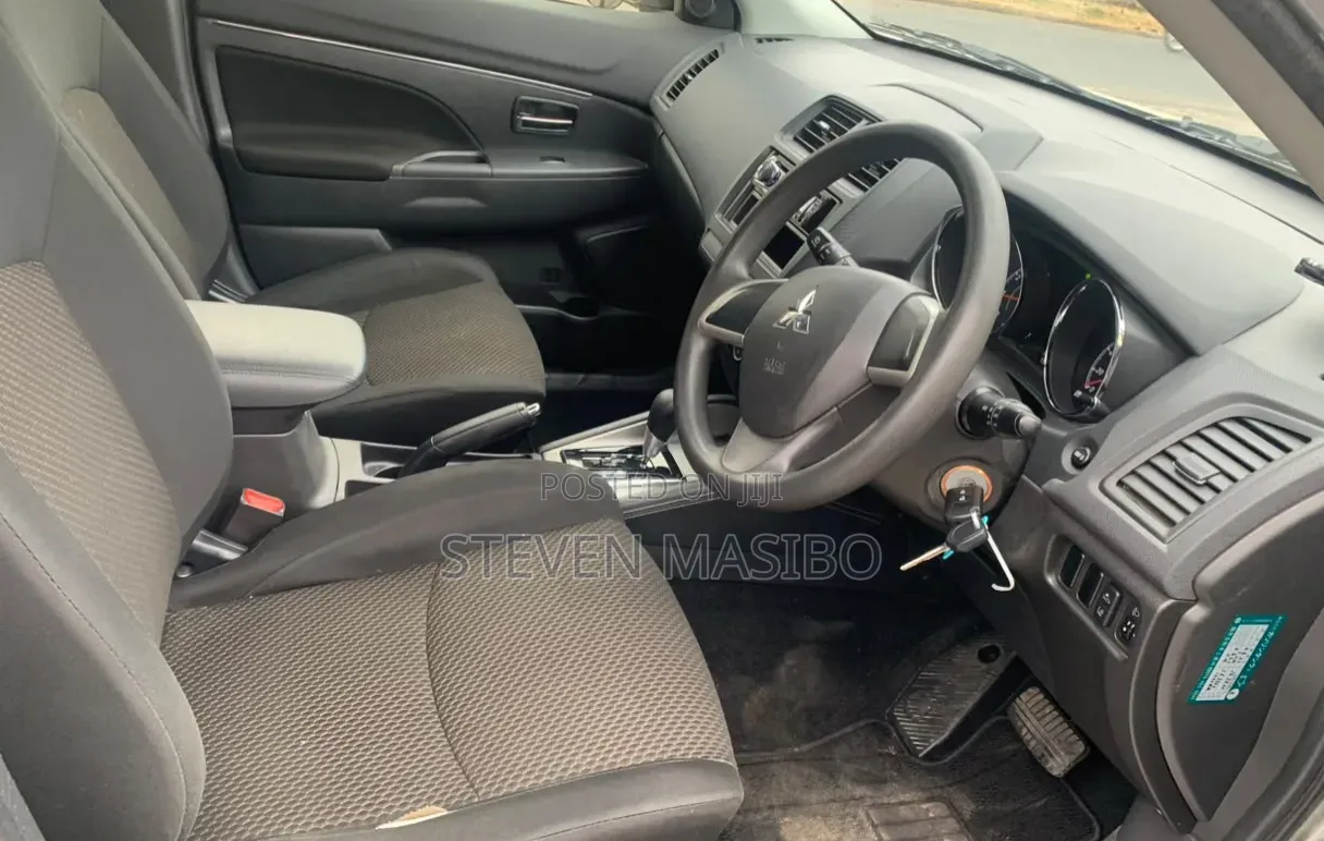 Mitsubishi RVR 2019 Silver