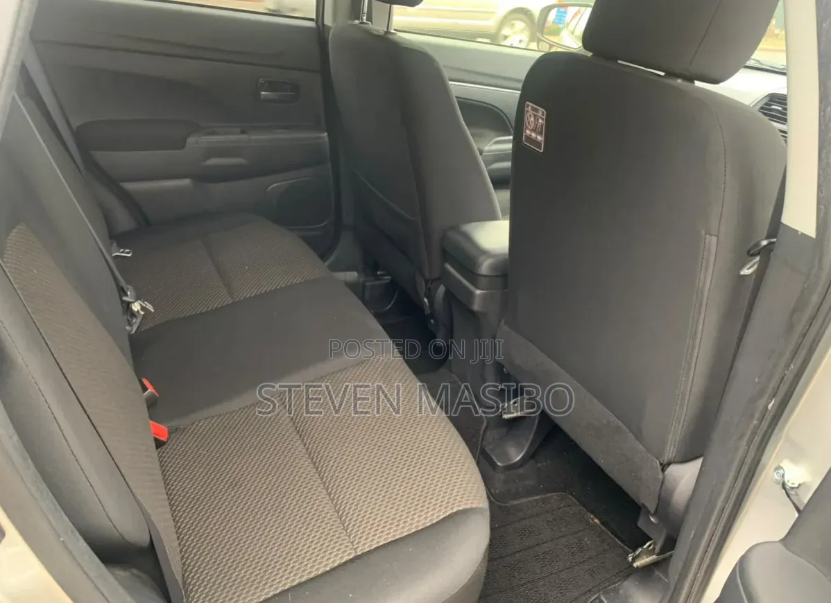 Mitsubishi RVR 2019 Silver