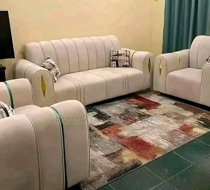 3 Seater Retro Cream Sofa: Free Delivery