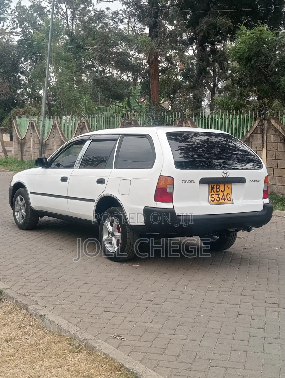 Toyota Corolla 2001 White