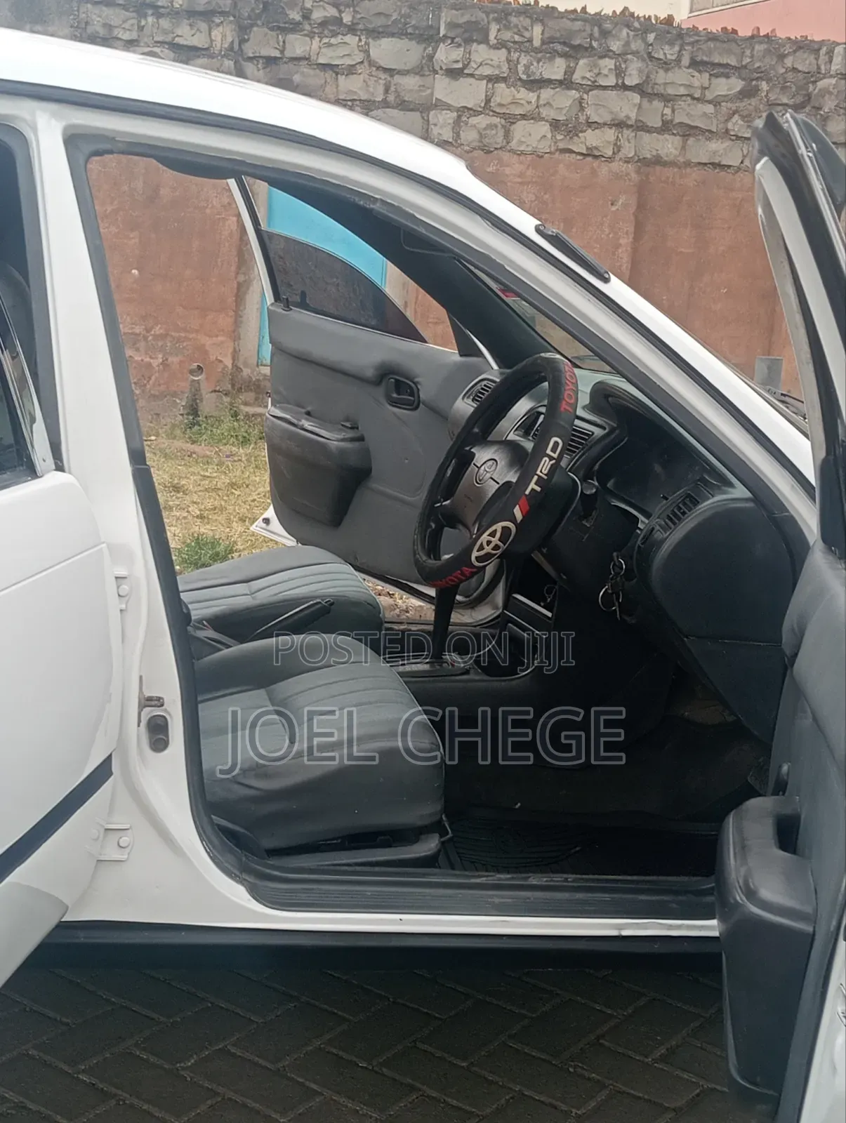 Toyota Corolla 2001 White