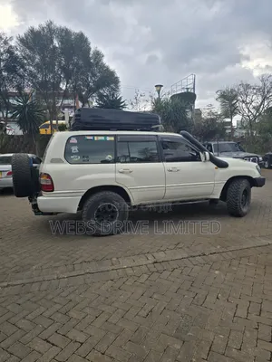 Toyota Land Cruiser 2003 White