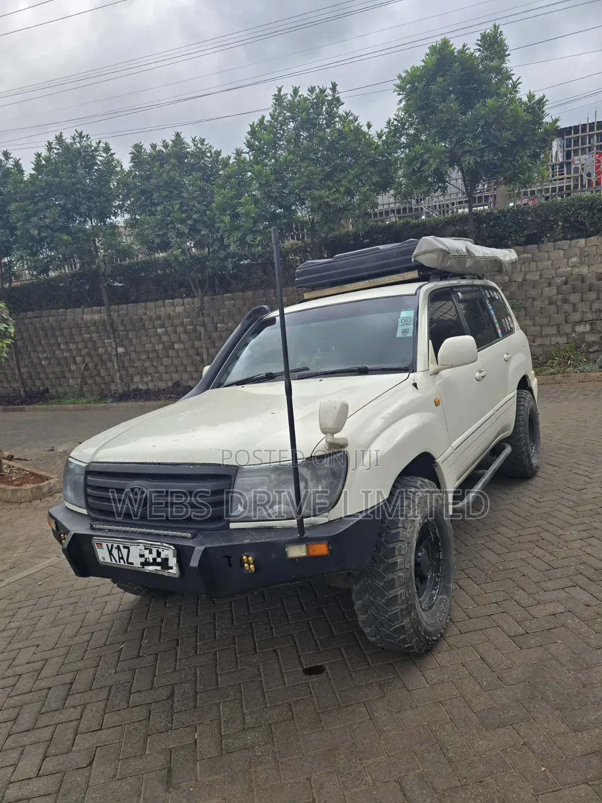 Toyota Land Cruiser 2003 White