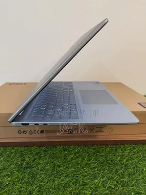 Laptop Dell Inspiron 16 Plus 7640 32GB Intel Core Ultra 9 SSD 2T