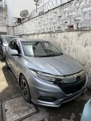Honda Vezel 1.5 2WD 172 hp 2019 Silver