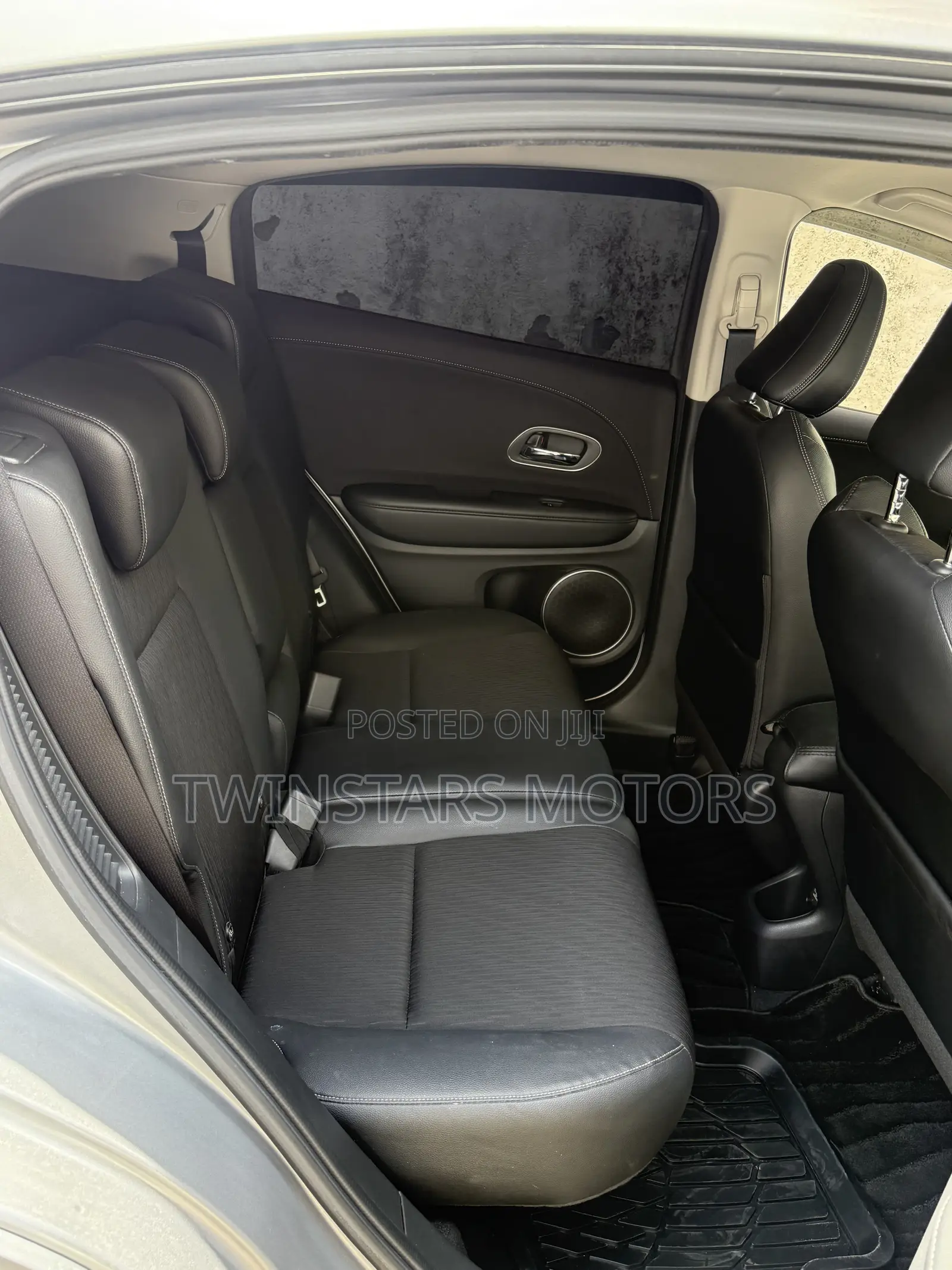 Honda Vezel 1.5 2WD 172 hp 2019 Silver