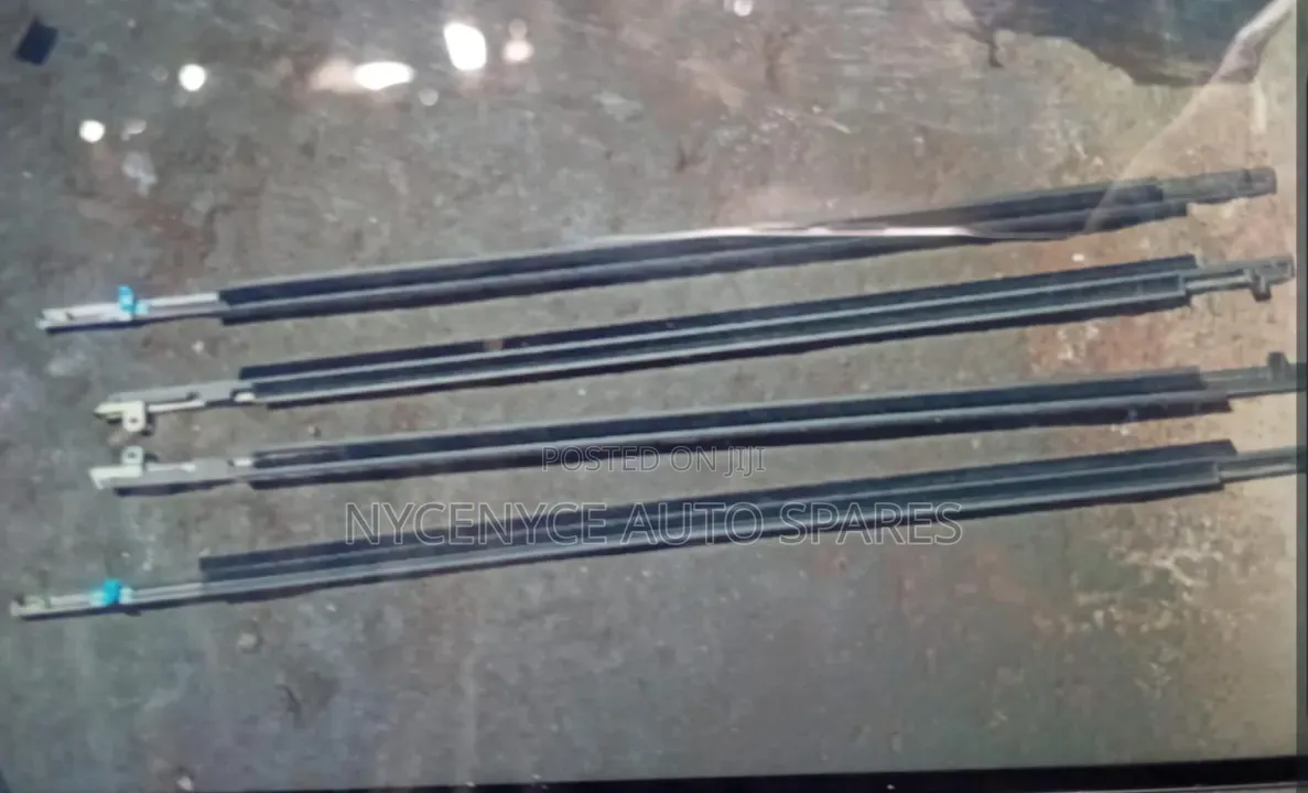 Weather Strips Voxy 2008,2010......