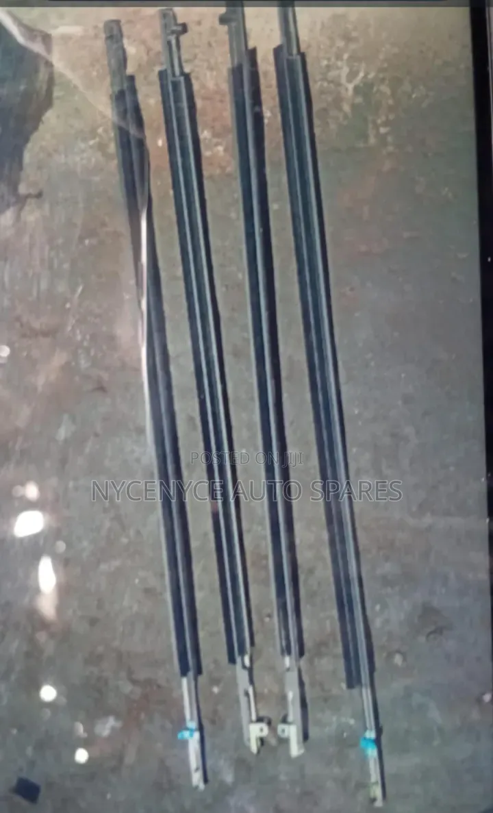 Weather Strips Voxy 2008,2010......