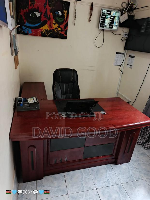 Executive Office Table - thumbnail 2