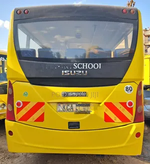 Isuzu NQR 2014 Yellow