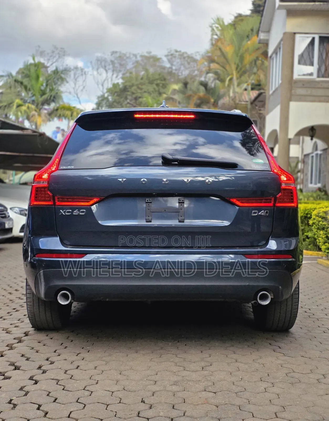 Volvo XC60 2020 Blue