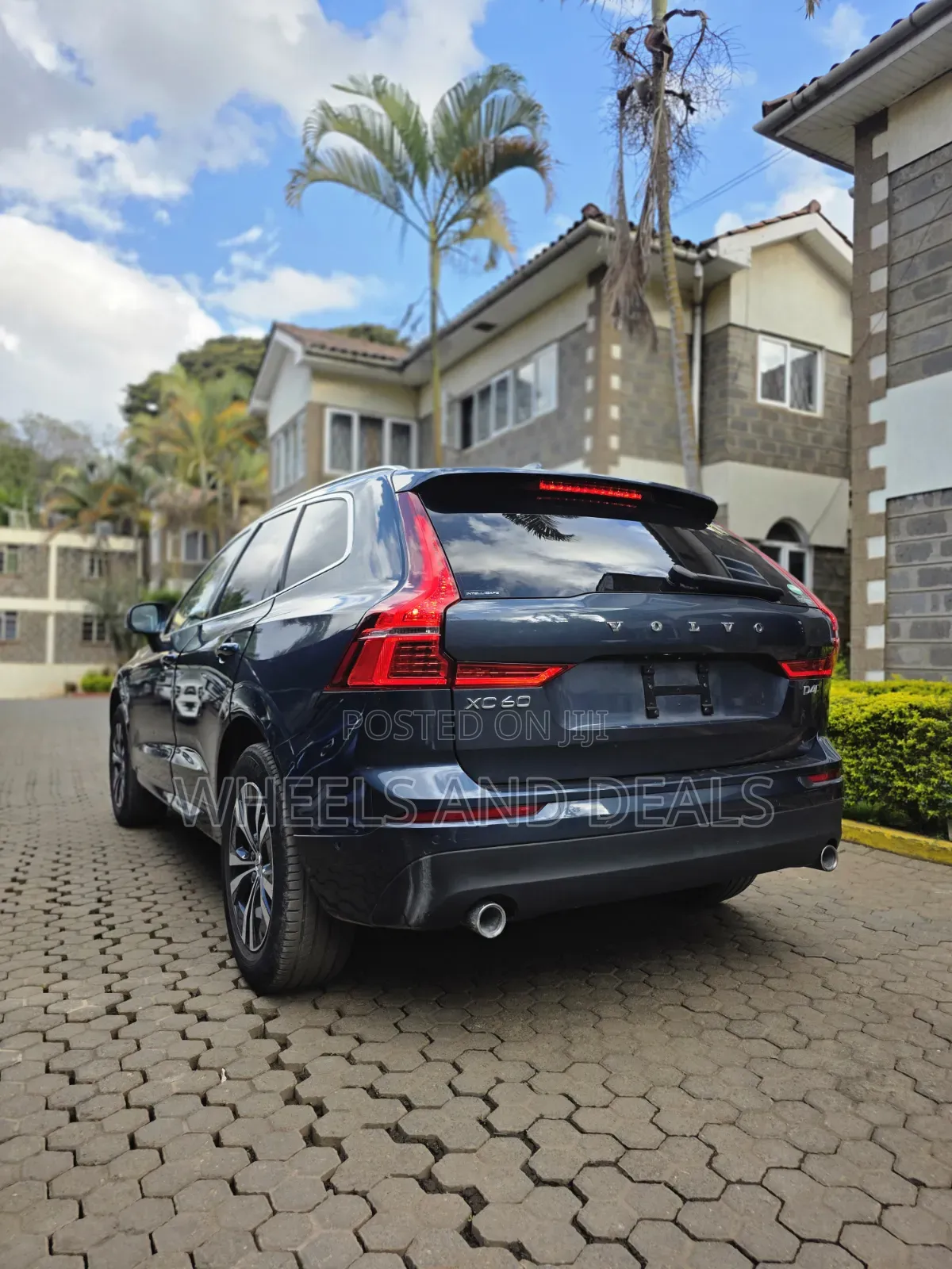 Volvo XC60 2020 Blue